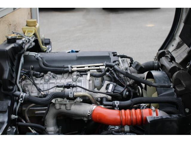 日産アトラス平ボディ小型（2t・3t）[写真11]