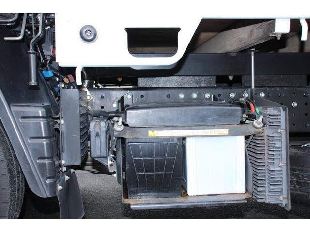 日産アトラス平ボディ小型（2t・3t）[写真15]