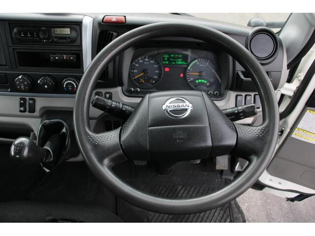 日産アトラス平ボディ小型（2t・3t）[写真25]