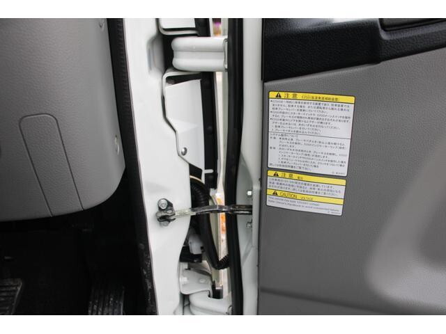 日産アトラス平ボディ小型（2t・3t）[写真31]