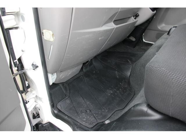 日産アトラス平ボディ小型（2t・3t）[写真36]