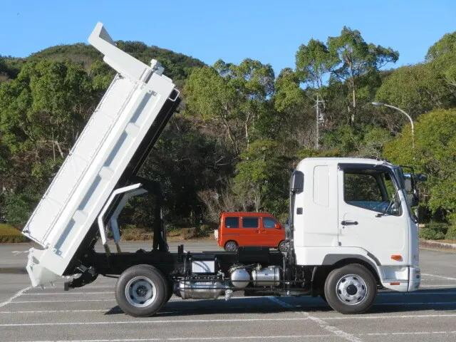 三菱ふそうファイターダンプ中型（4t）[写真06]