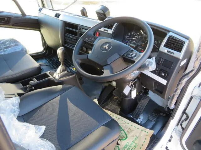 三菱ふそうファイターダンプ中型（4t）[写真07]
