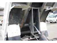 いすゞエルフダンプ小型（2t・3t）[写真16]