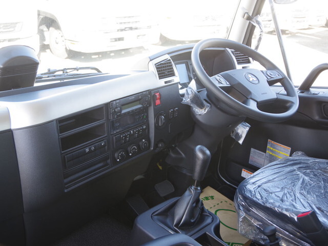 三菱ふそうファイター冷凍車（冷蔵車）中型（4t）[写真23]