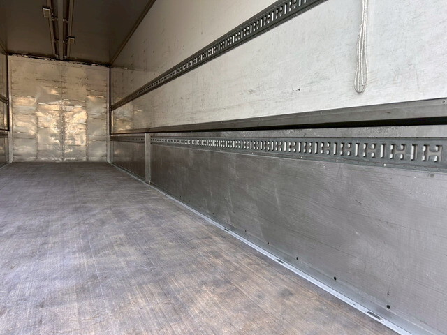 三菱ふそうスーパーグレートパネルウイング大型（10t）[写真15]