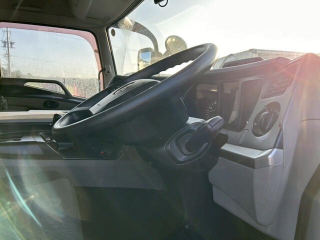 三菱ふそうスーパーグレートパネルウイング大型（10t）[写真22]