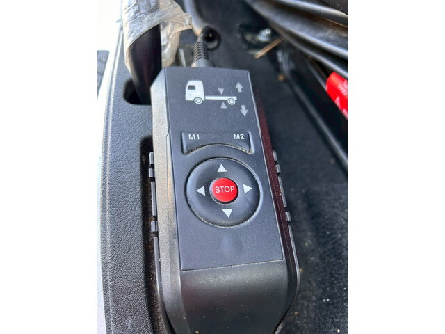 三菱ふそうスーパーグレートパネルウイング大型（10t）[写真27]