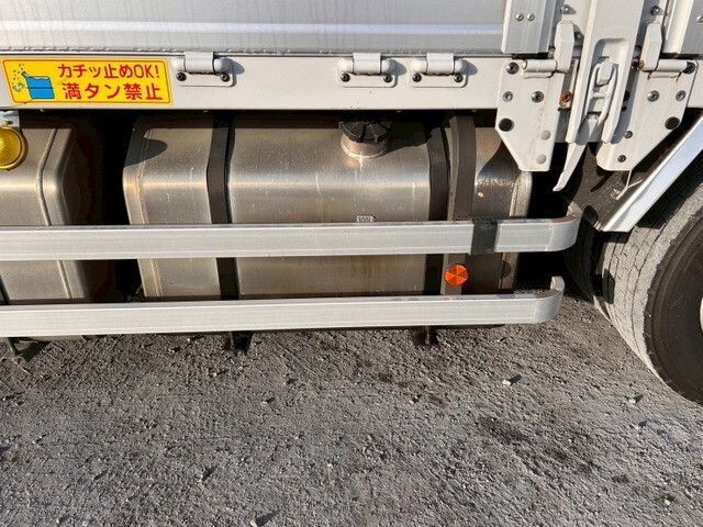 三菱ふそうスーパーグレートパネルウイング大型（10t）[写真31]