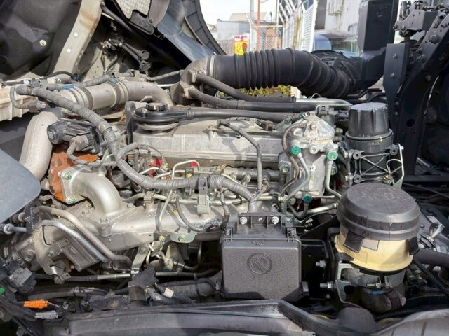 日野プロフィアアルミブロック大型（10t）[写真15]