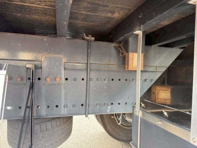 日野プロフィアアルミブロック大型（10t）[写真07]