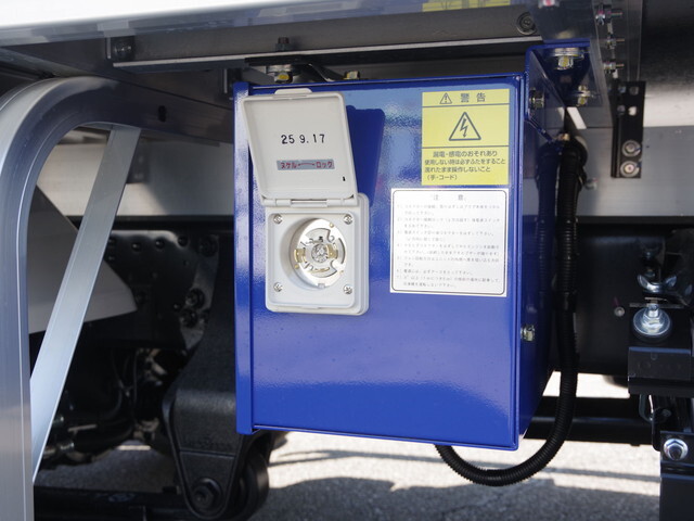 三菱ふそうファイター冷凍車（冷蔵車）中型（4t）[写真10]