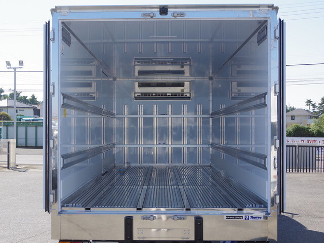 三菱ふそうファイター冷凍車（冷蔵車）中型（4t）[写真05]