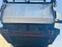 日野デュトロパッカー車（塵芥車）小型（2t・3t）[写真15]