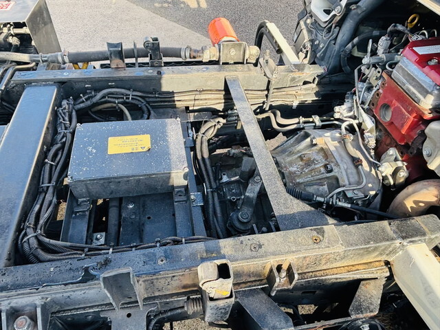 日野デュトロパッカー車（塵芥車）小型（2t・3t）[写真23]