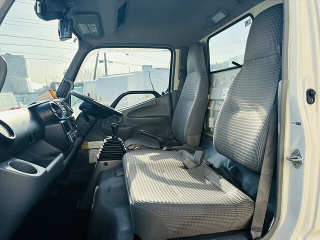 日野デュトロパッカー車（塵芥車）小型（2t・3t）[写真32]