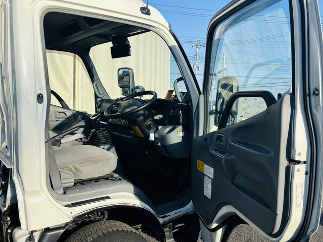 日野デュトロパッカー車（塵芥車）小型（2t・3t）[写真34]