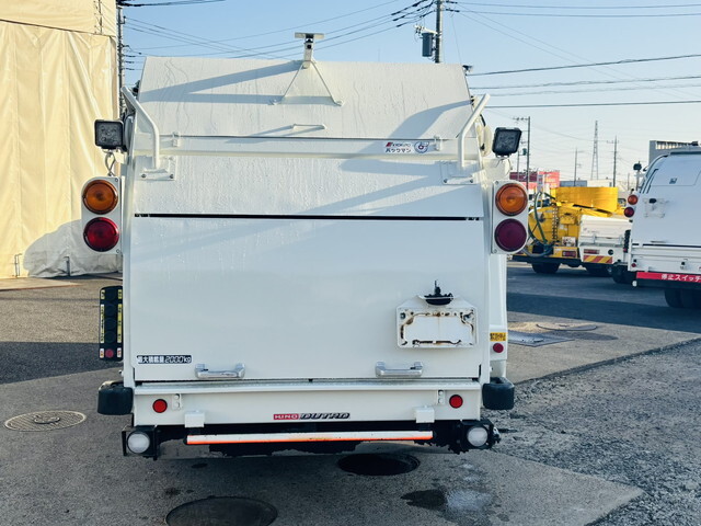 日野デュトロパッカー車（塵芥車）小型（2t・3t）[写真04]