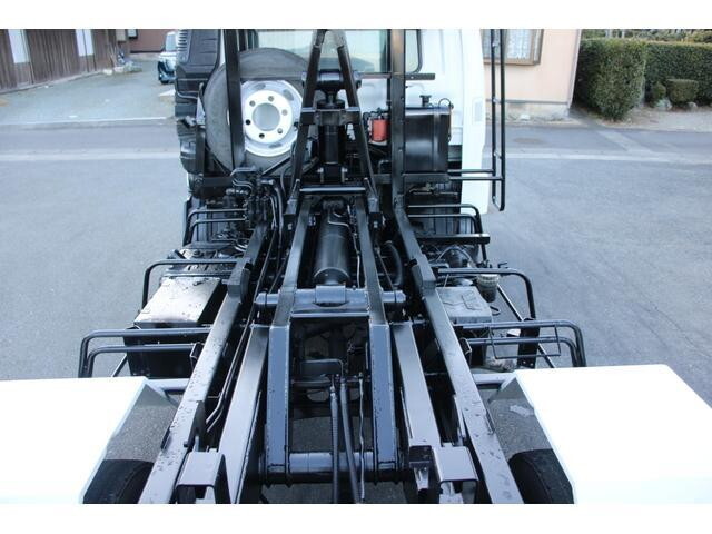 三菱ふそうファイターコンテナ専用車中型（4t）[写真16]