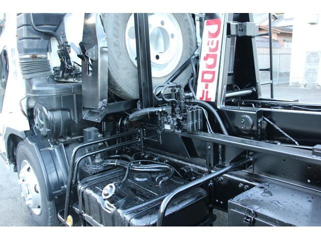 三菱ふそうファイターコンテナ専用車中型（4t）[写真17]