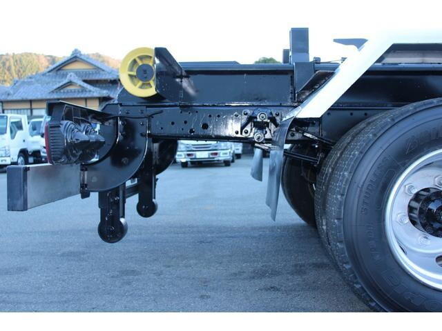 三菱ふそうファイターコンテナ専用車中型（4t）[写真21]