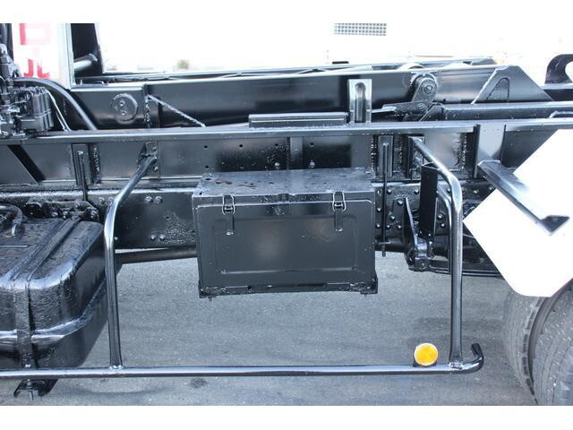 三菱ふそうファイターコンテナ専用車中型（4t）[写真23]