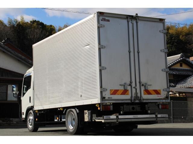 いすゞエルフアルミバン小型（2t・3t）[写真02]