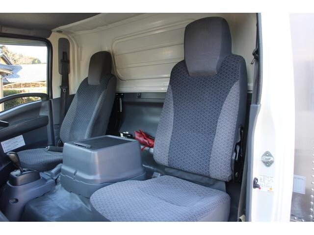 いすゞエルフアルミバン小型（2t・3t）[写真39]