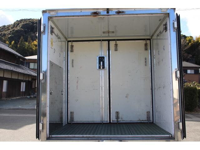 いすゞエルフ冷凍車（冷蔵車）小型（2t・3t）[写真15]
