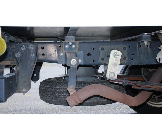 いすゞエルフ冷凍車（冷蔵車）小型（2t・3t）[写真25]