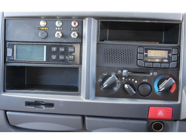 いすゞエルフ冷凍車（冷蔵車）小型（2t・3t）[写真30]