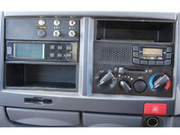 いすゞエルフ冷凍車（冷蔵車）小型（2t・3t）[写真31]