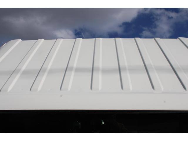 いすゞエルフ冷凍車（冷蔵車）小型（2t・3t）[写真09]