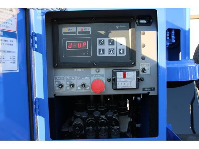 いすゞエルフ高所作業車小型（2t・3t）[写真17]