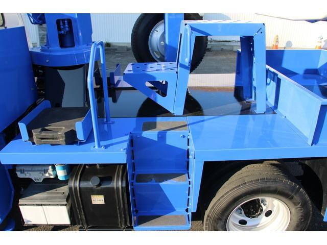 いすゞエルフ高所作業車小型（2t・3t）[写真23]