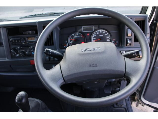 いすゞエルフ高所作業車小型（2t・3t）[写真28]