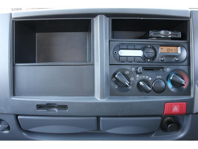 いすゞエルフ高所作業車小型（2t・3t）[写真30]