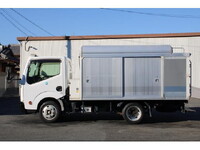 日産アトラスボトルバン小型（2t・3t）[写真09]