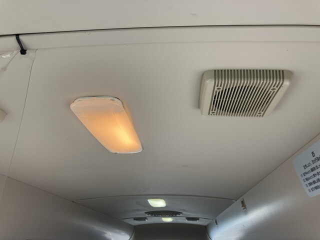 三菱ふそうローザマイクロバス[写真15]