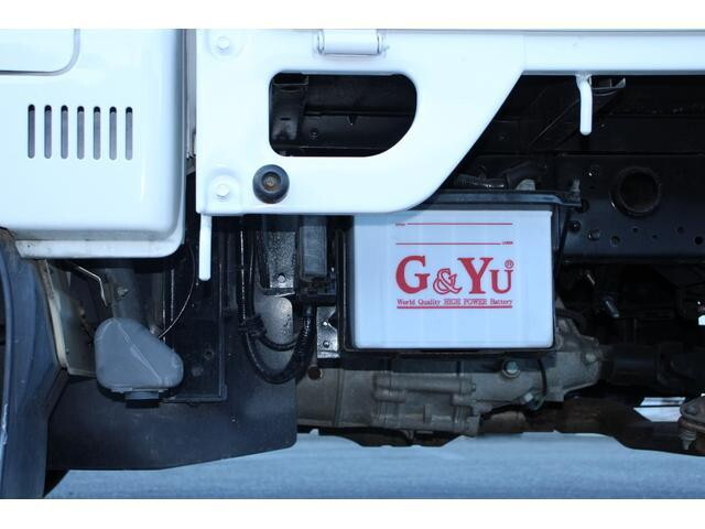 日産バネット平ボディ小型（2t・3t）[写真12]