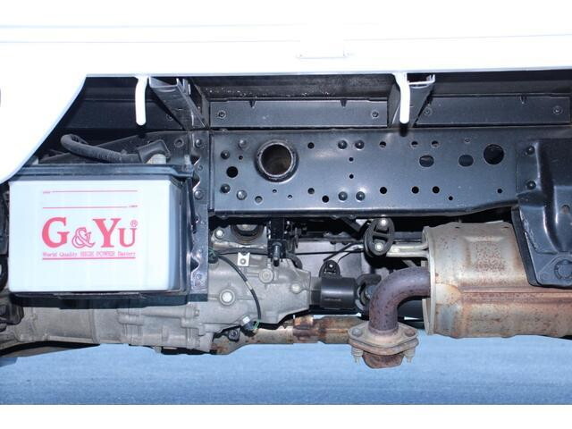 日産バネット平ボディ小型（2t・3t）[写真13]