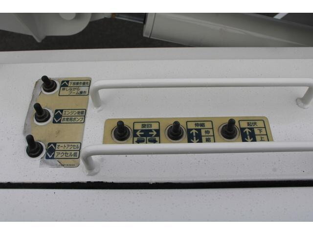 いすゞエルフ高所作業車小型（2t・3t）[写真15]