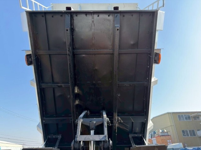 いすゞフォワード深ダンプ（土砂禁ダンプ）増トン（6t・8t）[写真11]