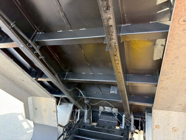 いすゞフォワード深ダンプ（土砂禁ダンプ）増トン（6t・8t）[写真12]