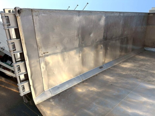 いすゞフォワード深ダンプ（土砂禁ダンプ）増トン（6t・8t）[写真07]