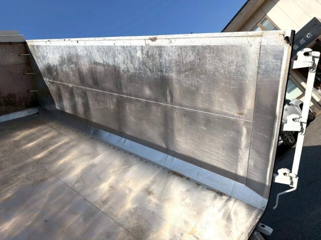 いすゞフォワード深ダンプ（土砂禁ダンプ）増トン（6t・8t）[写真08]