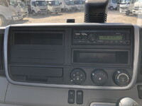 三菱ふそうキャンター平ボディ小型（2t・3t）[写真14]