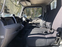 三菱ふそうキャンター平ボディ小型（2t・3t）[写真19]