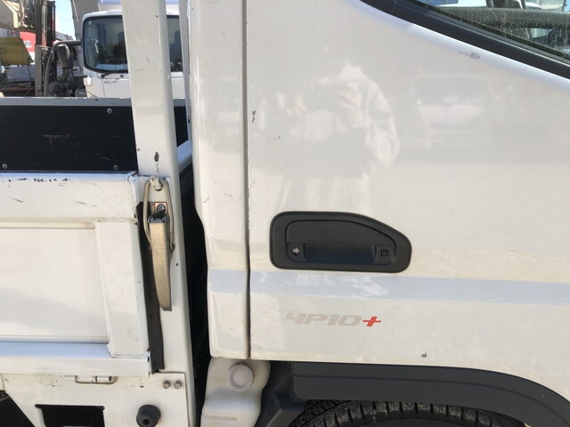 三菱ふそうキャンター平ボディ小型（2t・3t）[写真32]