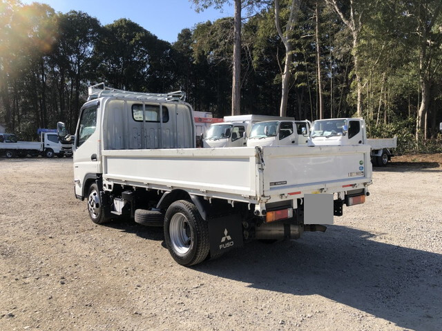 三菱ふそうキャンター平ボディ小型（2t・3t）[写真04]